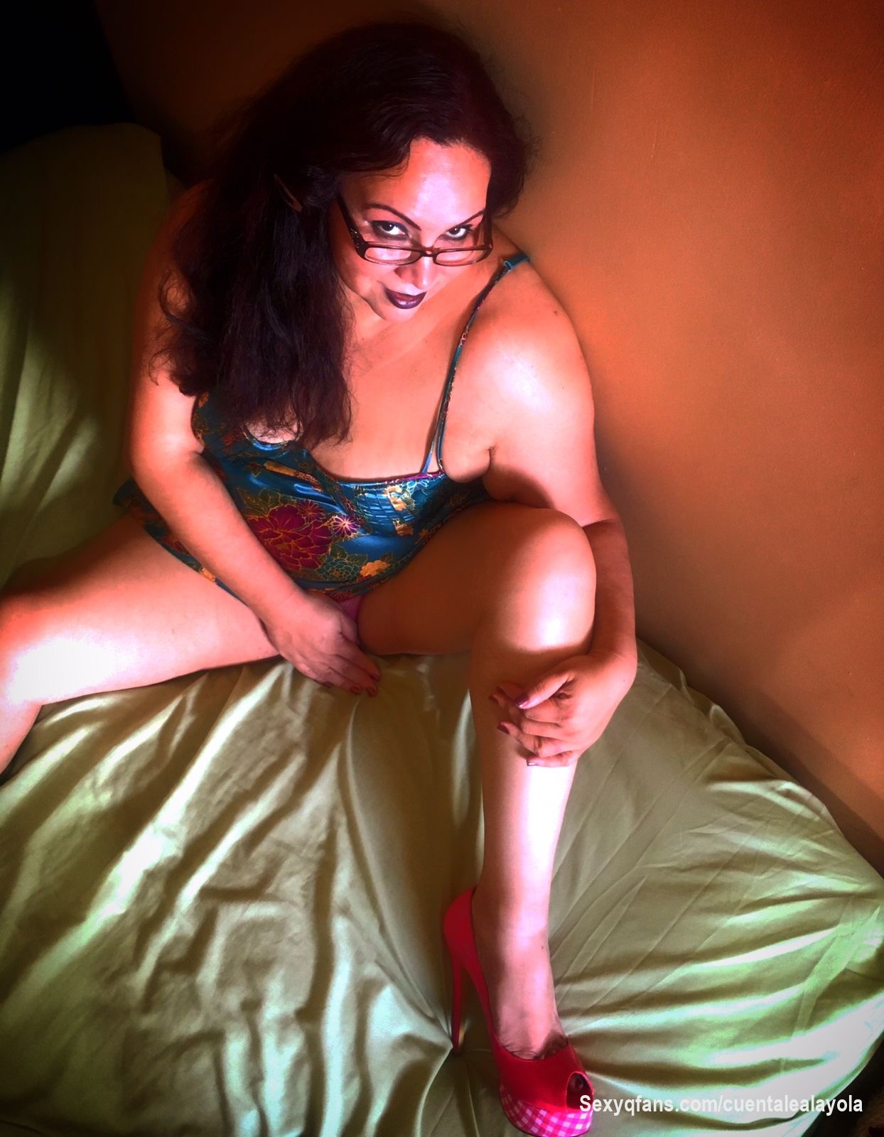 Esta foto la tenía guardada, es de mis favoritas. Agradecida con mi fotografío estrella, que me hace lucir tan bella.
Mañana viernes subo episodio del podcast y fotos exclusivas para fans. 
Ya estás subscrito?
